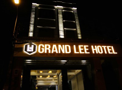 Khách Sạn Grand Lee Hotel